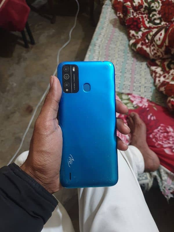 itel vision. 1 pro 3 32 lcd ma nushan ha pic ma dakh sakta ha 0