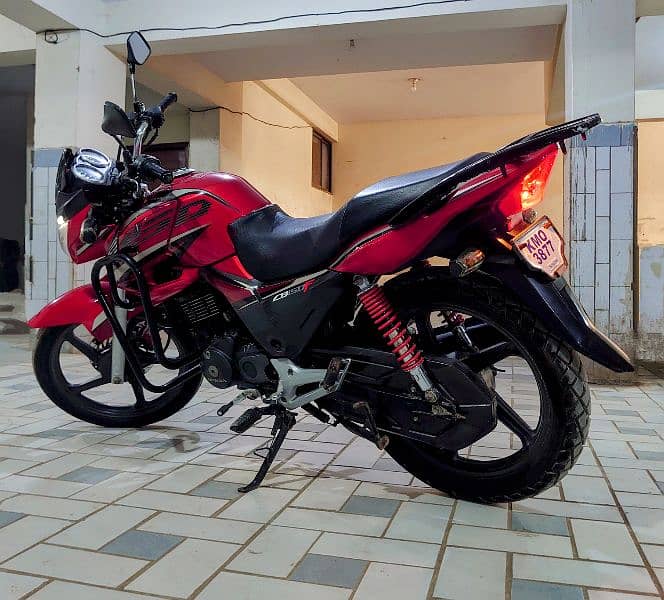 Honda 150 CBF 4