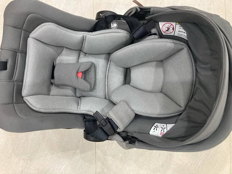 Car seat. Nuna . PIPA lite USA 4