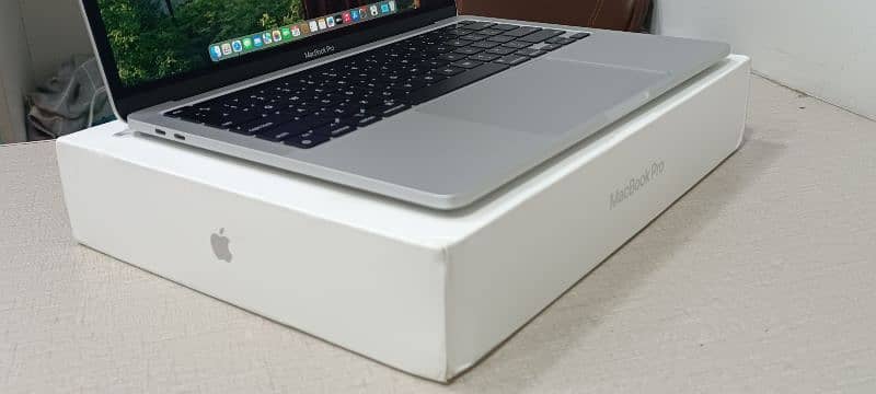 Apple MacBook Pro M2 2022 13.3" CTO 24Gb 1Tb only 12Cc Like New 8