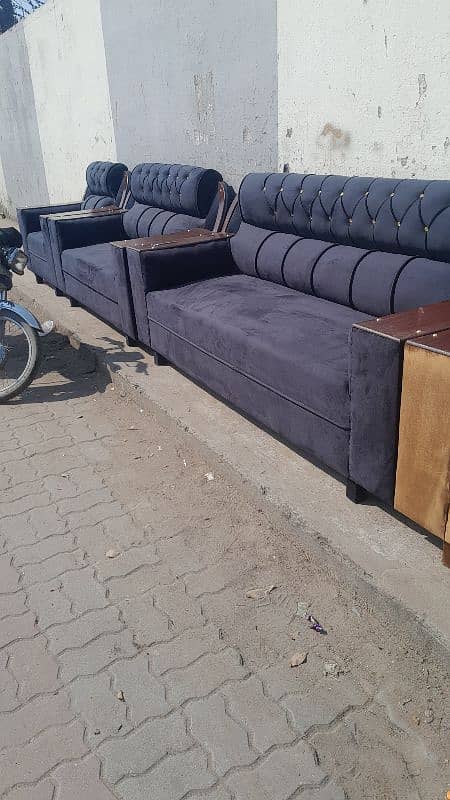 sofa set brand new whol sale par avalaible hei. 18