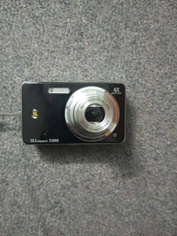 E1040 GE E series Digital Camera 4