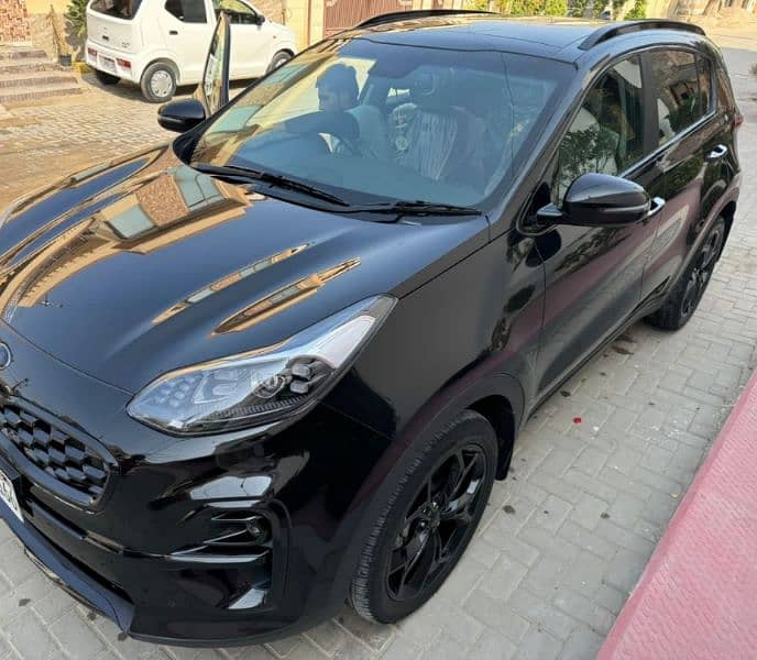 KIA Sportage awd black edition 0