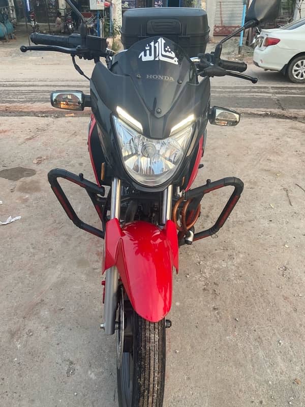 Honda CB 150f urgently selling 5