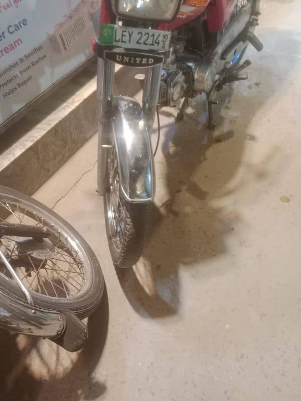 royal pared 70cc bike available hai 2