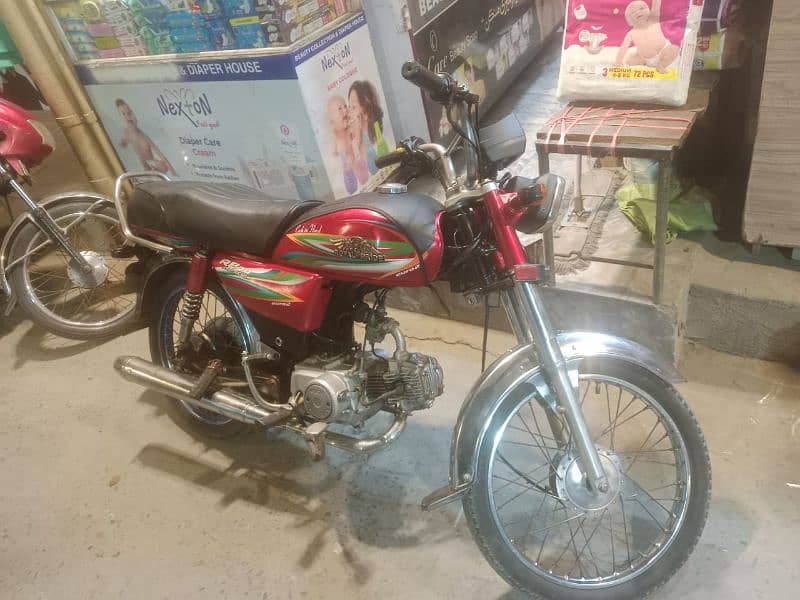 royal pared 70cc bike available hai 4