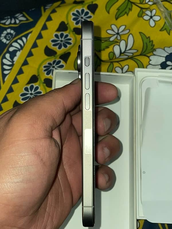 APPLE IPHONE 15 PRO 128 GB JV 4