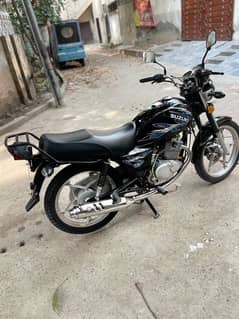 suzuki GS 150 2022