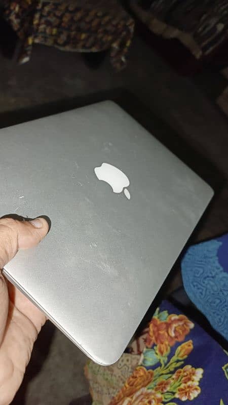 Mac book Air) 11-inch, Rarly2015 3