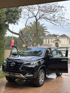 Toyota Fortuner V 2023