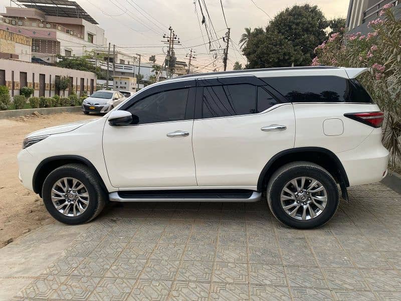 Toyota Fortuner 2022 3