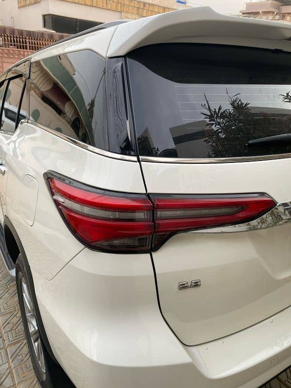 Toyota Fortuner 2022 4