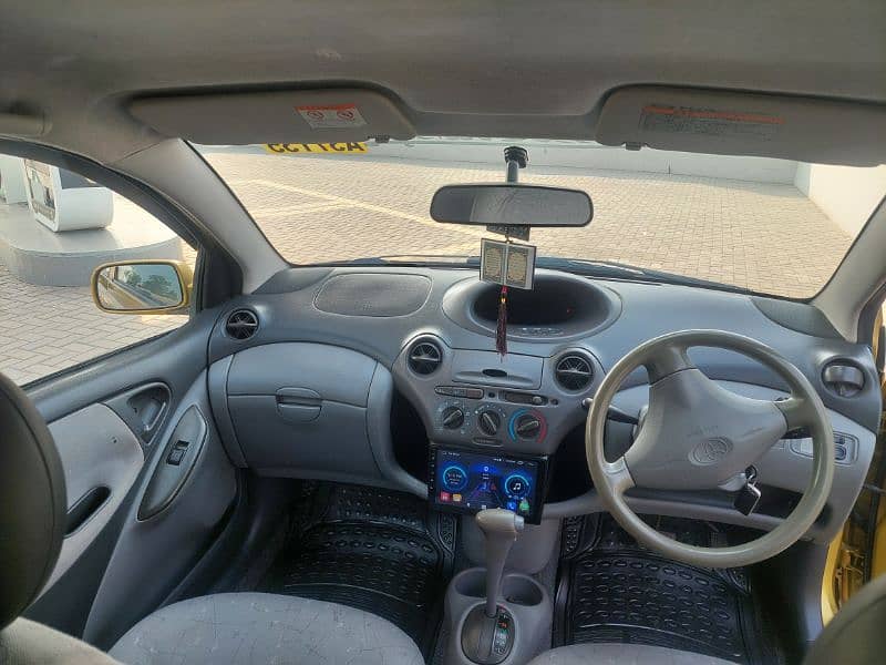 Toyota Vitz 1999 14