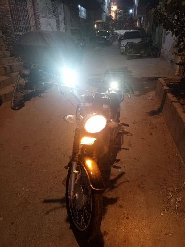 SUZUKI 150 CC KOI KAM NAHI HAI JUST BUY AND RIDE 1