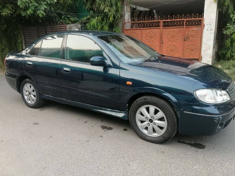 Nissan Sunny automatic 1300 cc car 2