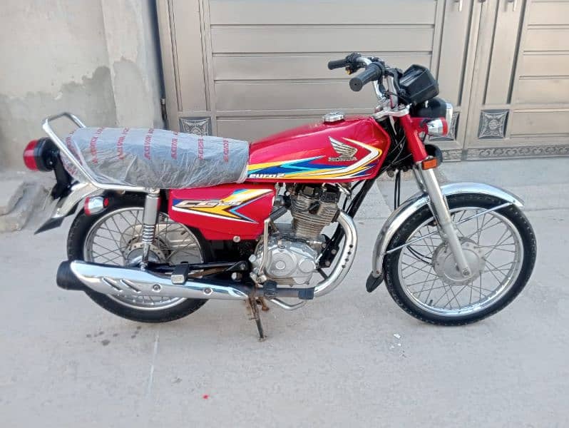 Honda 125 Model 2019 Fresh condition All original bike  urgent Sale 6