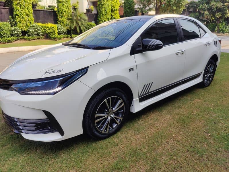 Toyota corolla altis grande 1.8 cvt b2b full option 5