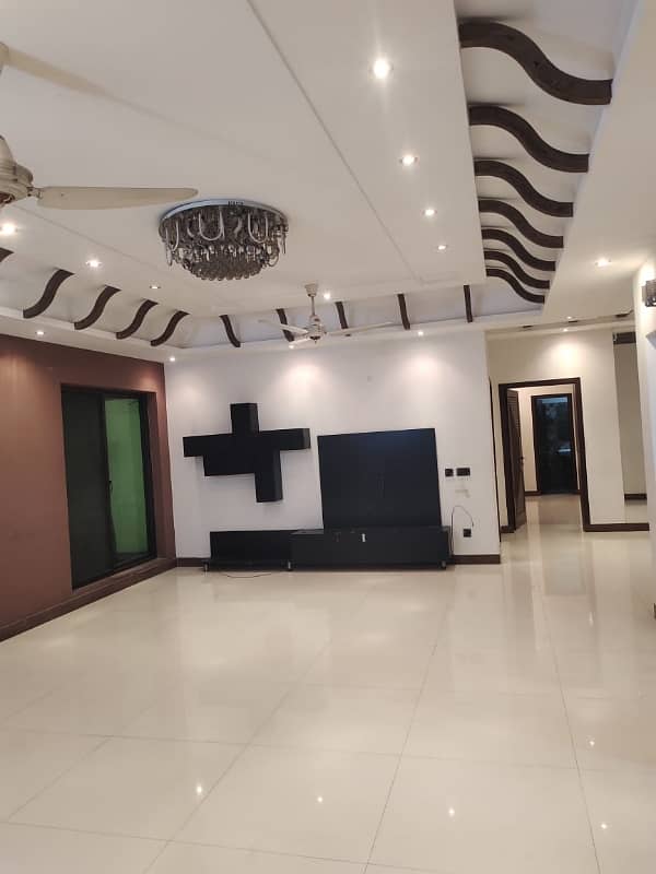 01 KANAL TILED UPPER PORTION FOR RENT IN JOHAR TOWN LAHORE 0