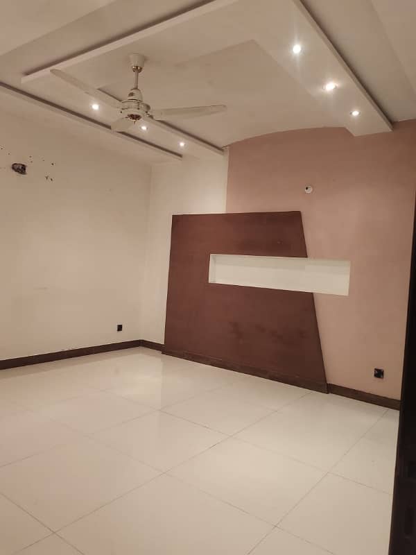 01 KANAL TILED UPPER PORTION FOR RENT IN JOHAR TOWN LAHORE 6