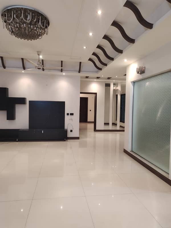 01 KANAL TILED UPPER PORTION FOR RENT IN JOHAR TOWN LAHORE 7