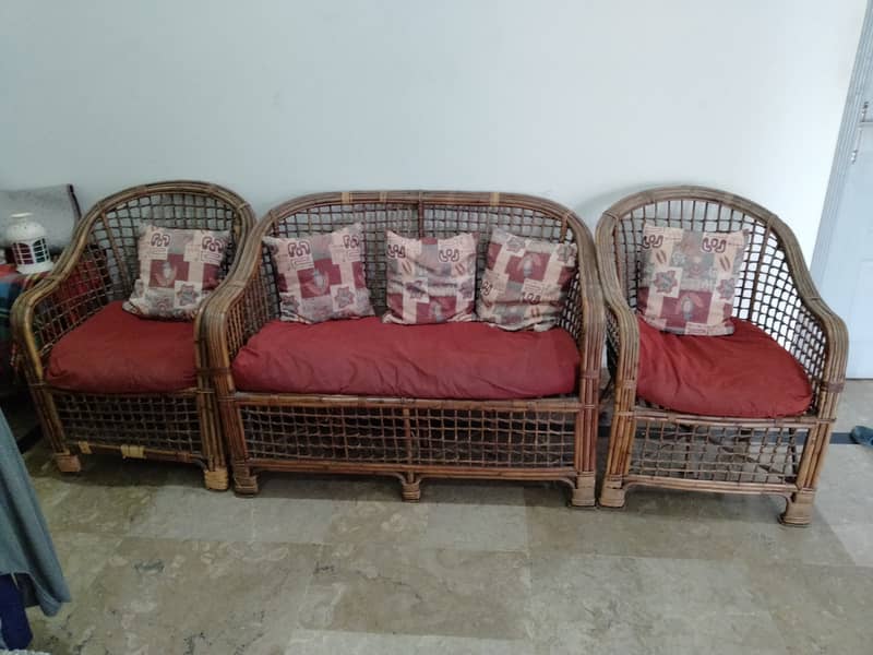 Good condition sofa in Very low price 0