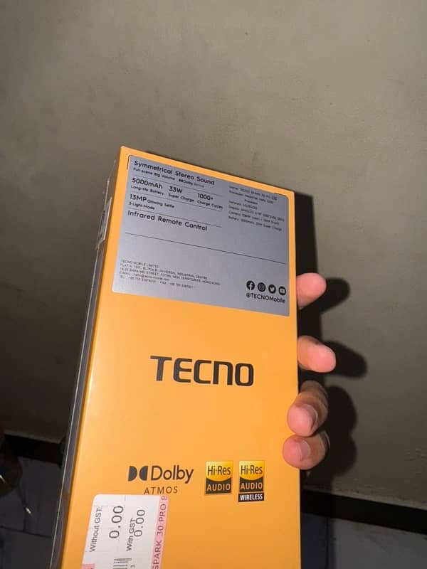 TECNO SPARK 30 PRO BOX PACKED 1