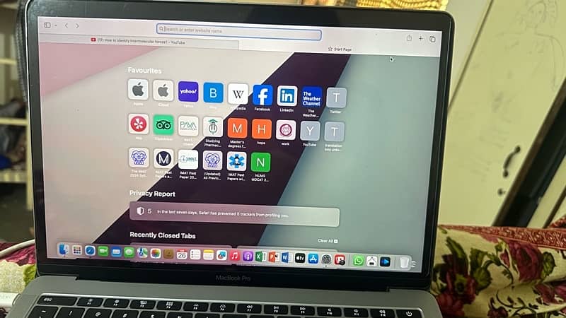 MacBook pro 2017 0