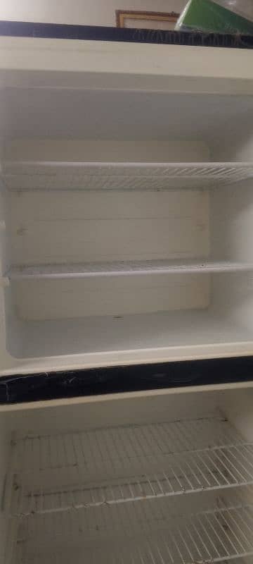 Jumbo size Electrolux Fridge For Sale 8