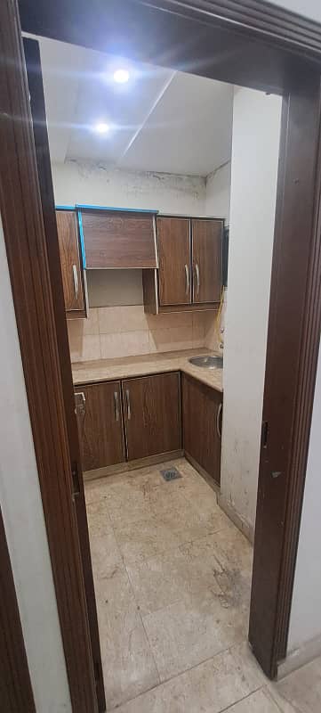 Airy 2-Bed Flat for Rent Near Ferozepur Road - Modern Living in Block C 1