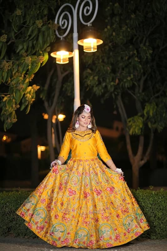 Mehendi lehnga for sale 0