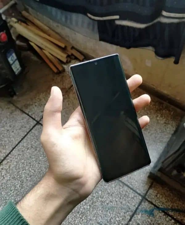 Aquos r6 panal 2