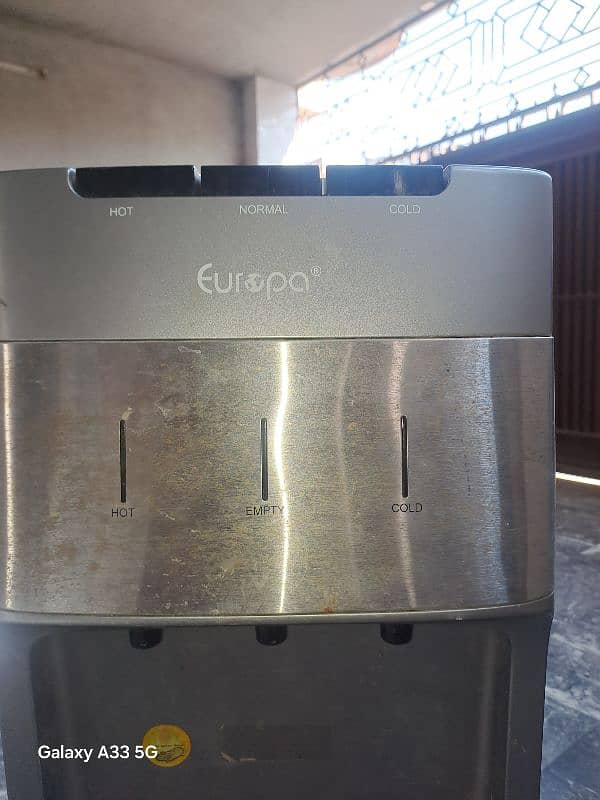 Europa water despencer. 1