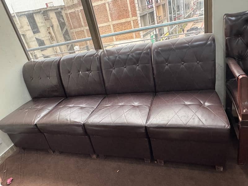 sofa for sale 4 Seats and 2 chairs 1