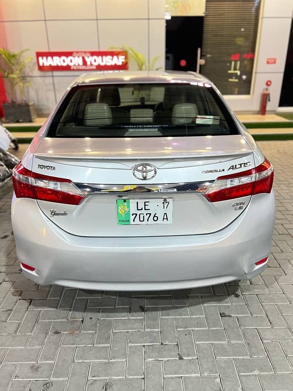 Toyota Altis Grande 2017 5