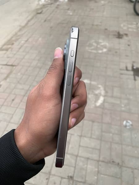 Iphone 15 Pro Max | Natural Titanium | 256 GB 1