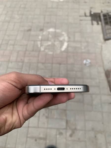 Iphone 15 Pro Max | Natural Titanium | 256 GB 3