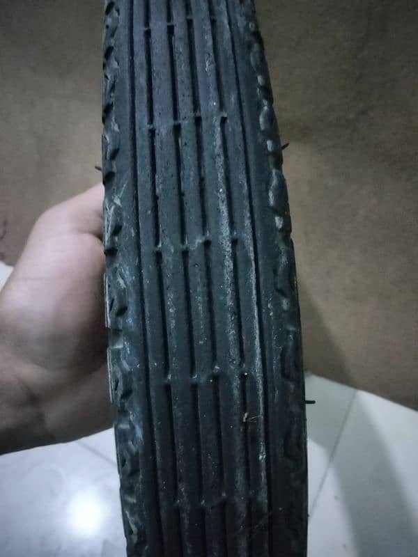 Crown tyre with tube 0