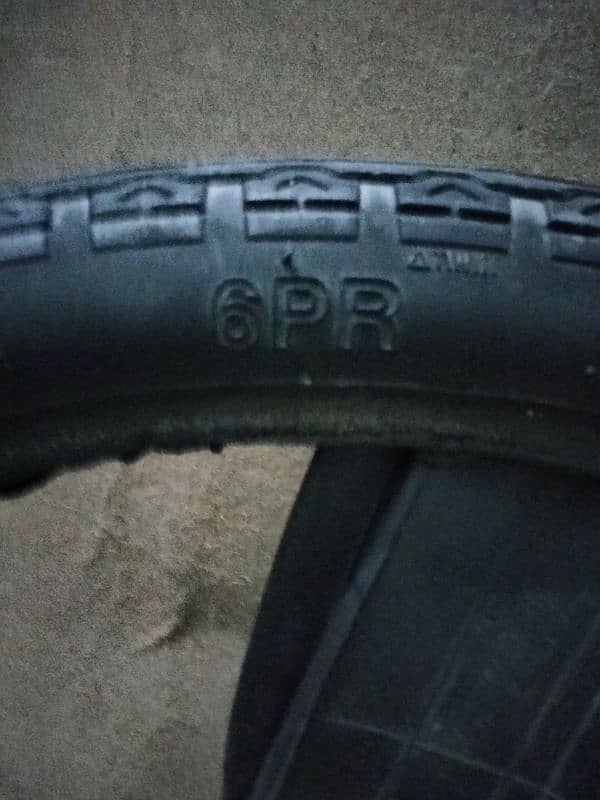 Crown tyre with tube 3