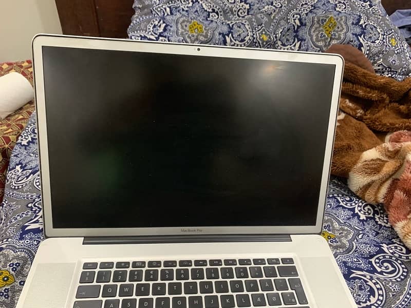 Macbook pro 2009 17” 4