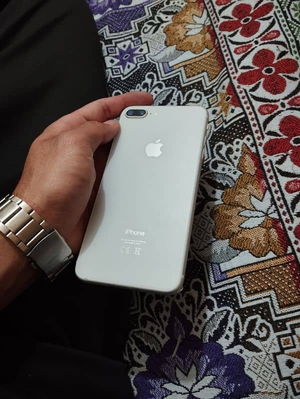 iPhone 8 plus exchange possible with iPhone x. xs. xs max. 11.12 0