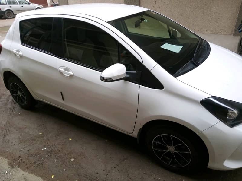 Toyota Vitz 2015 1