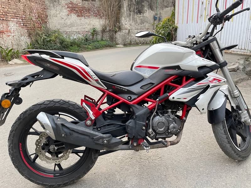 Benelli 150i tnt 2019 mode 1