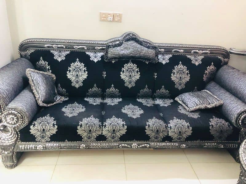 7 seter sofa and single bed 1