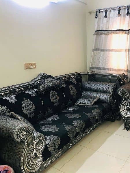 7 seter sofa and single bed 10