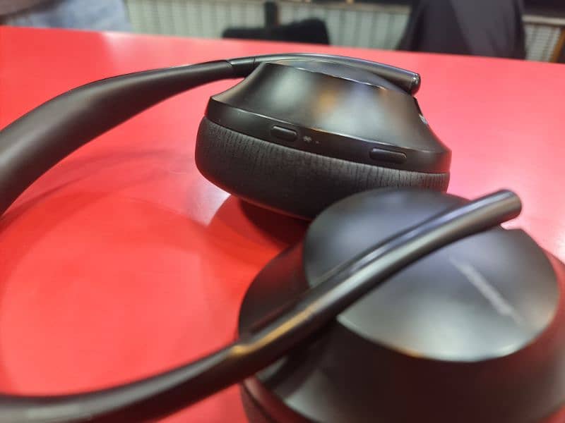 Bose 700 Bluetooth Headphones Noise Cancelation 4