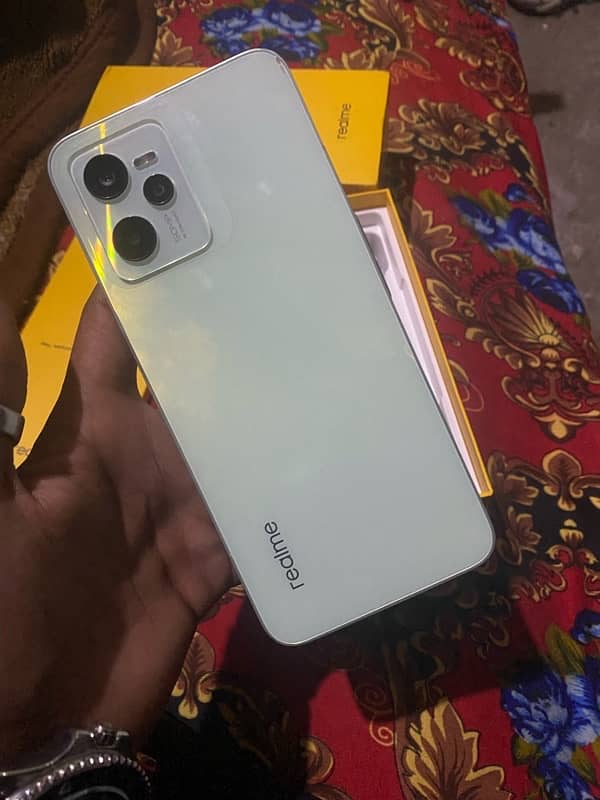 Realme C35 0