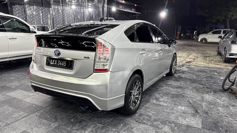 Toyota Prius 11/15 Model Single Hand Used 8