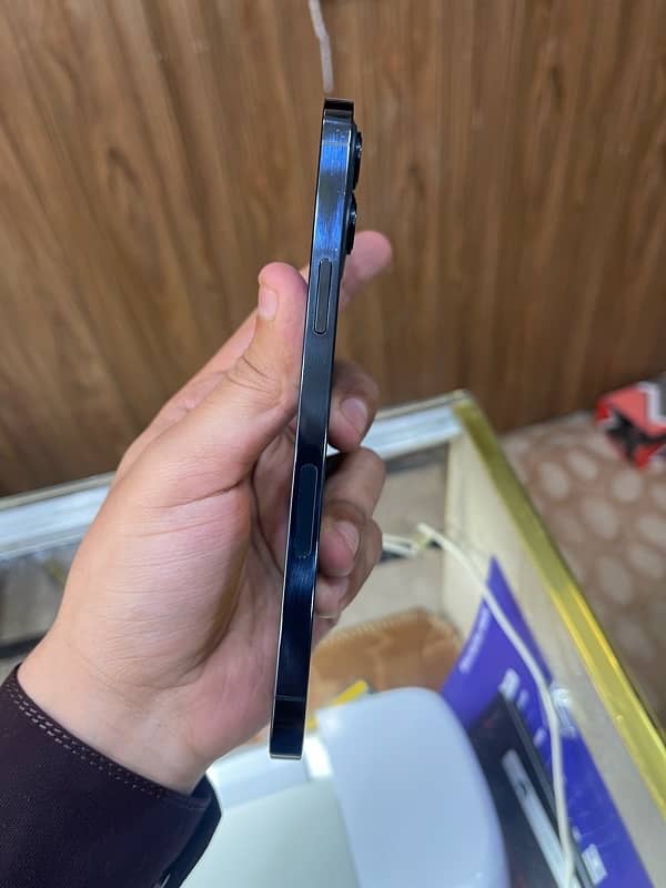 iphone 12promax 128gb jv 1