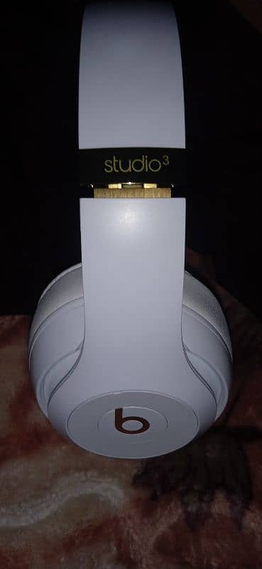 Original beats studio 3s wireless headphone 9