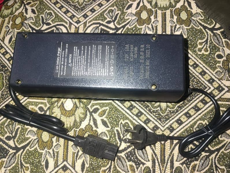 Li-ion battery charger 1